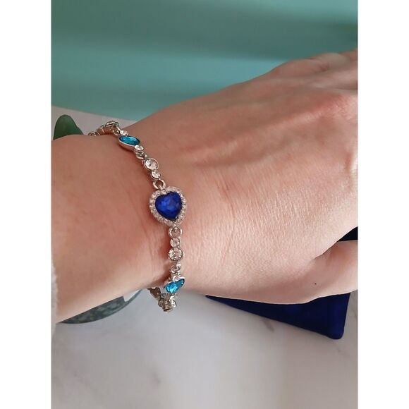 Titanic Heart of the Ocean Blue Heart Bracelet Purchased at Attraction Gift Shop - Picture 3 of 16